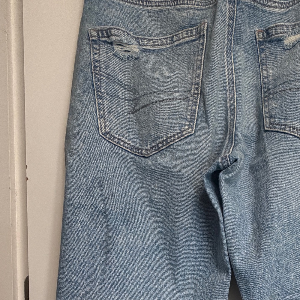 American Eagle Outfitters Light Blue Distressed Straight Leg Jeans - Picture 3 of 6